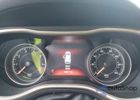 2015 Jeep Cherokee Limited z USA, uszkodzony, nr VIN 1C4PJMDB9FW564458